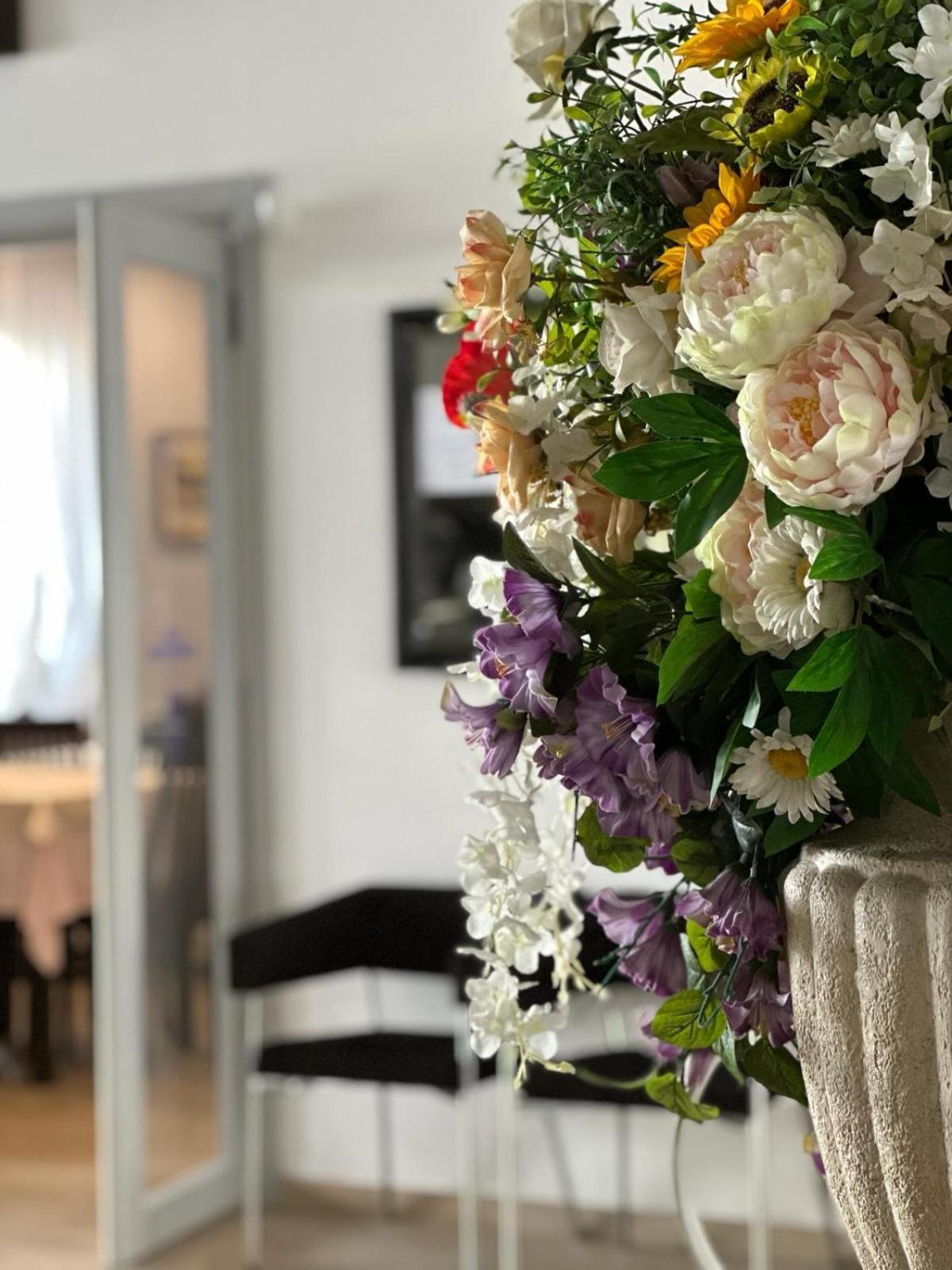 Hotel Carillon 벨레지아아지마리나 외부 사진